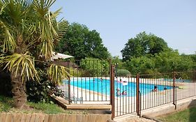 Village De Gites Le Chatenet